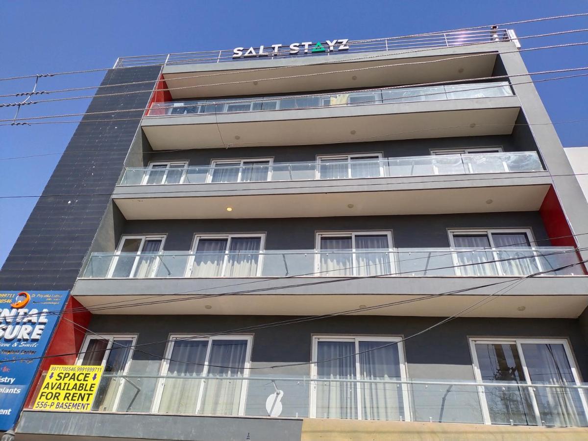 Saltstayz Express - Medicity Near Medanta Hospital グルガウン エクステリア 写真